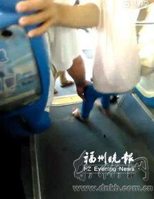 咸猪手摸小学生视频,小学生遭遇不测，社会呼吁严惩恶行