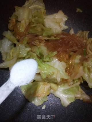 包菜粉丝的做法视频,包菜粉丝简单做法，轻松学会一招